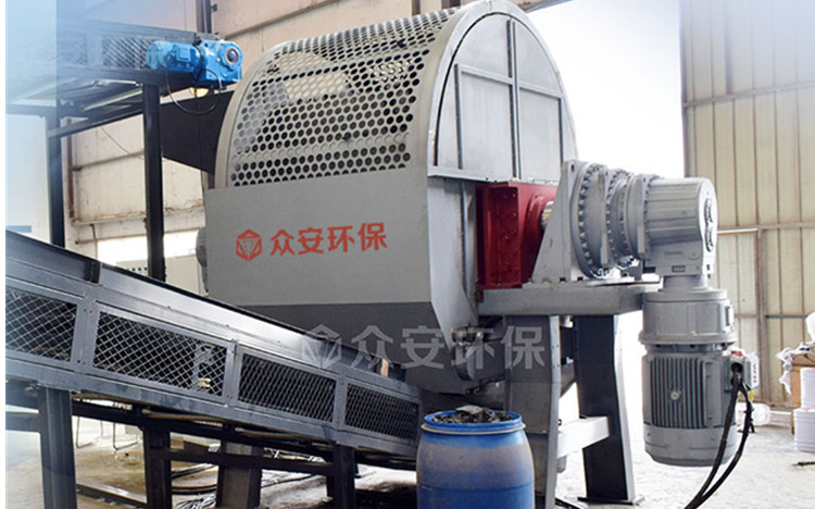 廢舊輪胎撕碎機(jī)多少錢一臺(tái)？